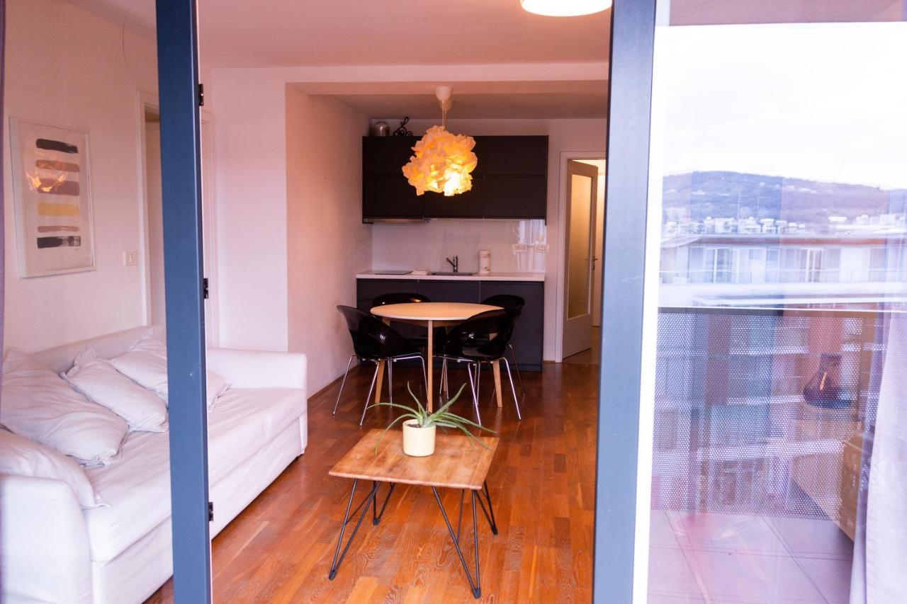 Apartment Ema Копер Екстериор снимка